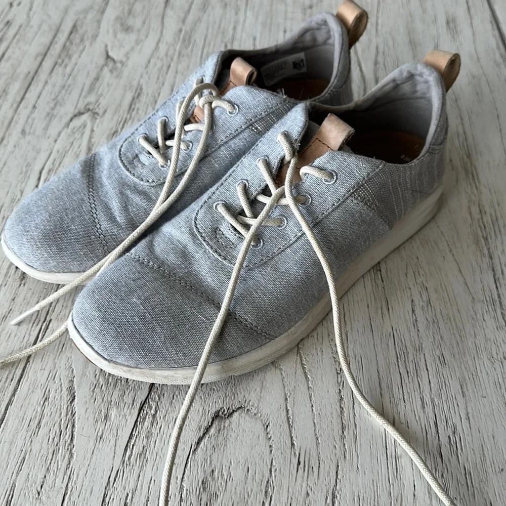Toms. - Picture 1 of 5